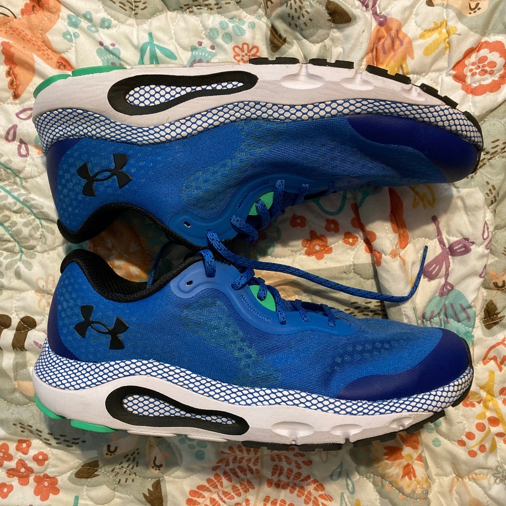 Under Armour Hovr Guardian 3 - LIKE NEW